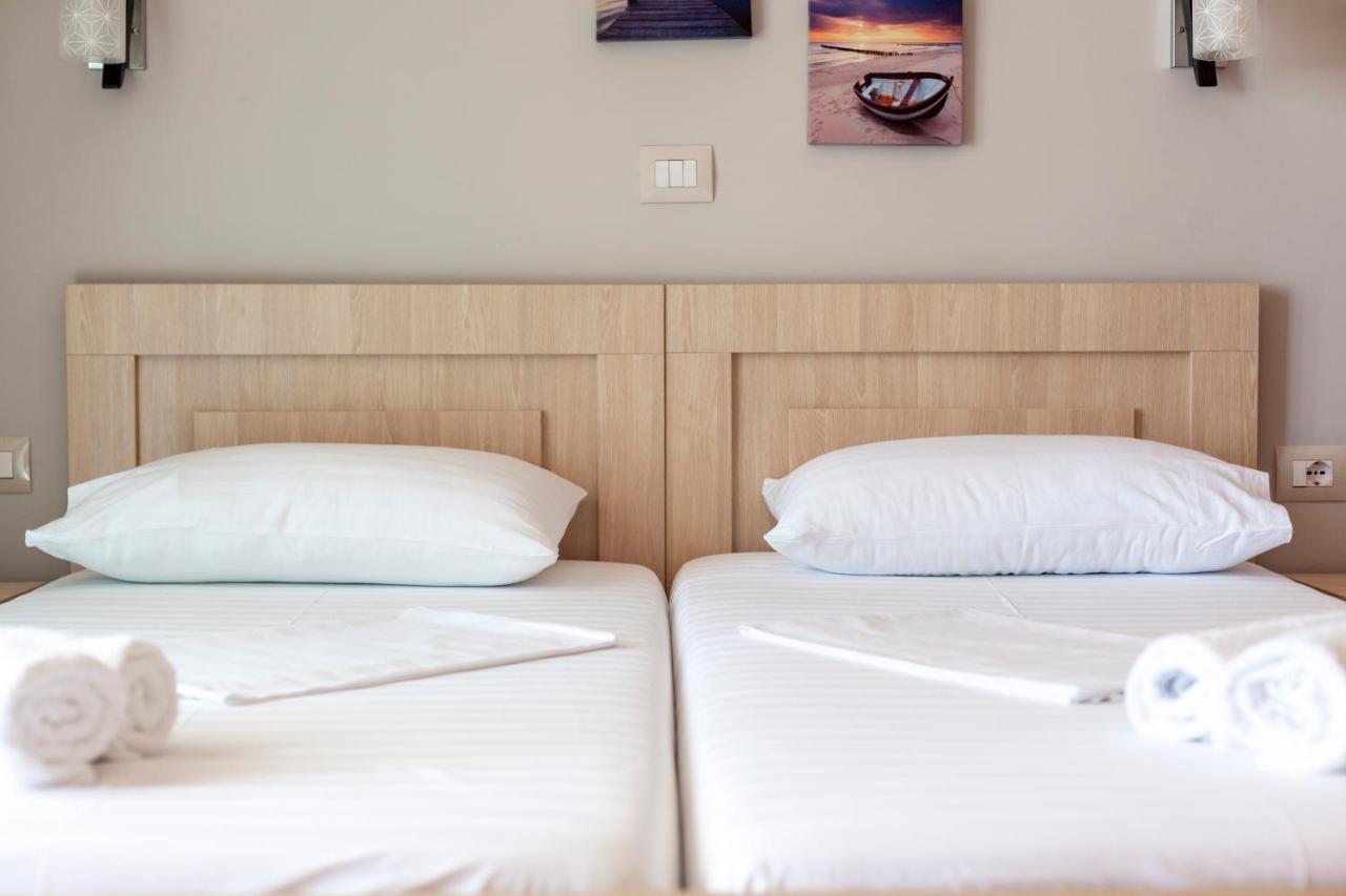 Toni Retzo Rooms Химара Экстерьер фото