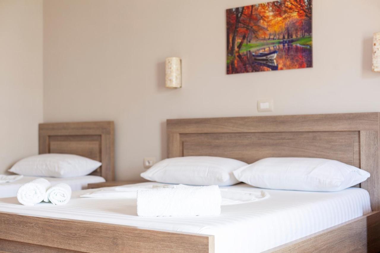 Toni Retzo Rooms Химара Экстерьер фото