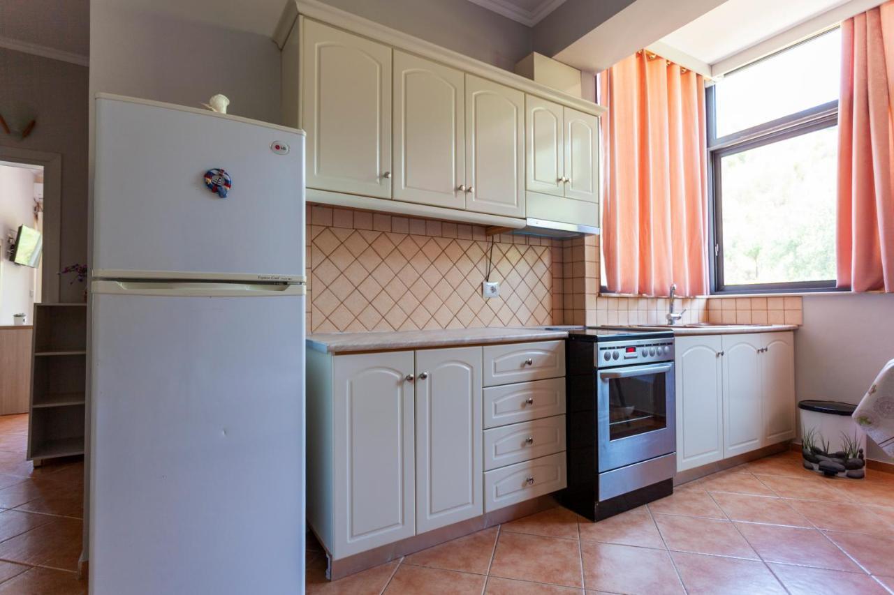 Toni Retzo Rooms Химара Экстерьер фото